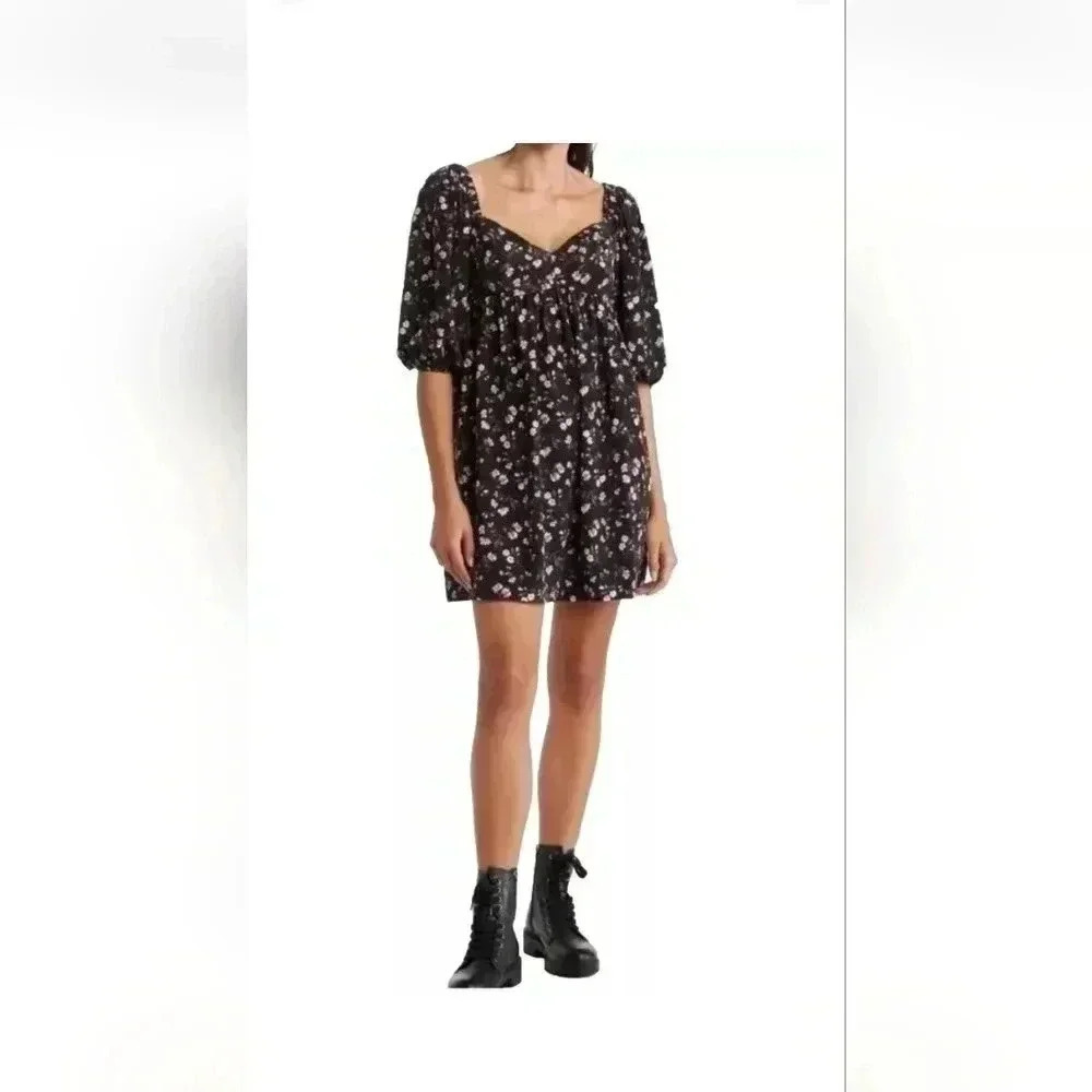 WAYF black and floral baby doll dress puff sleeve sz XS/S